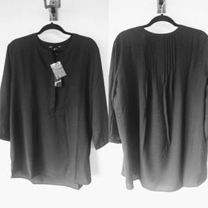 🌚✨NEW W/TAGS✨ Sheer black tunic